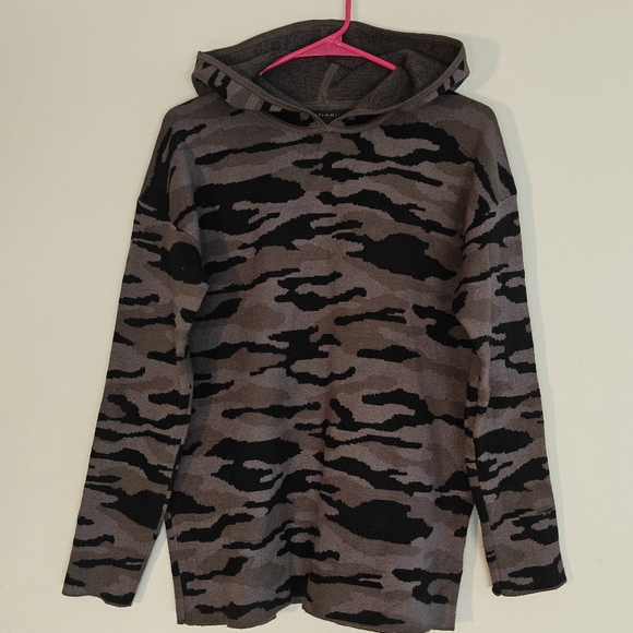Tahari Womens Size Small Hoodie Camo Sweater Gray Black Soft Stretchy - Picture 4 of 8